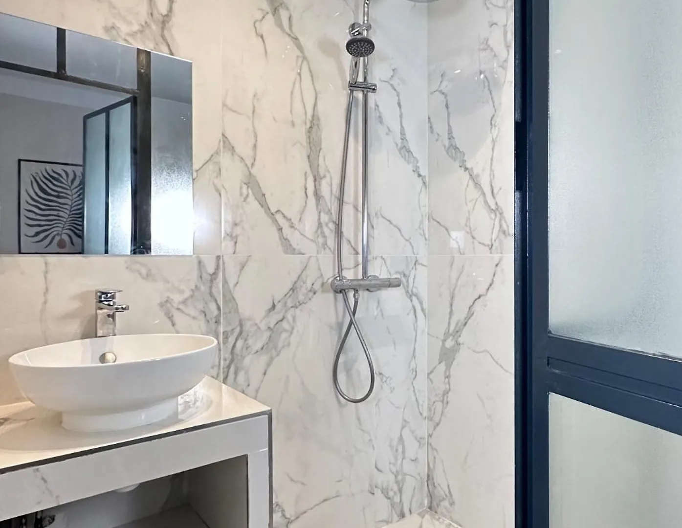 1581 Typical Luxurious Parisian Getaway Apartment Paris