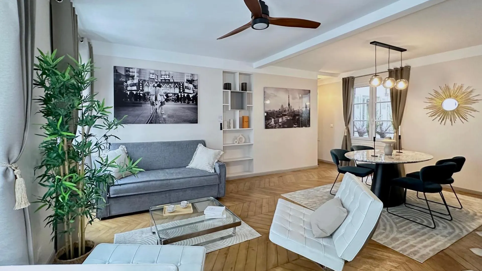 1581 Typical Luxurious Parisian Getaway