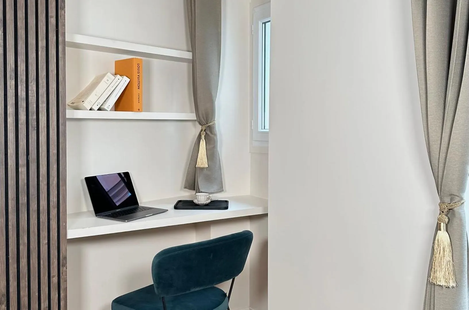 1581 Typical Luxurious Parisian Getaway Paris