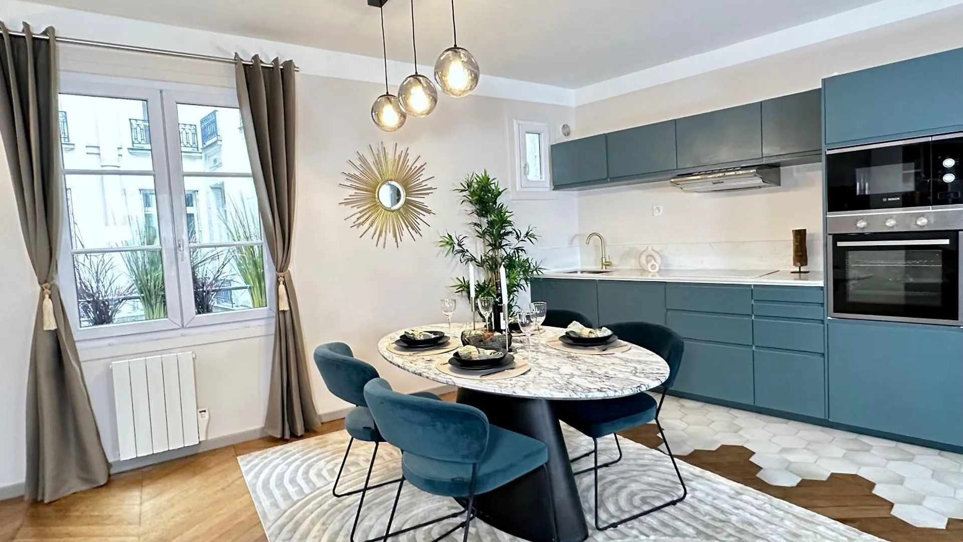 Apartment 1581 Typical Luxurious Parisian Getaway Paris