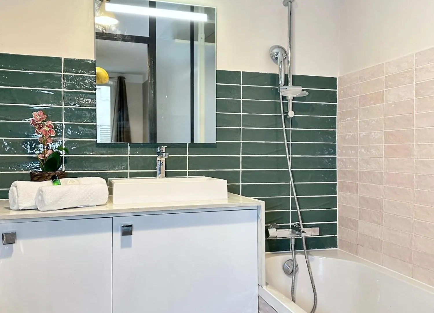 Apartamento 1581 Typical Luxurious Parisian Getaway *
